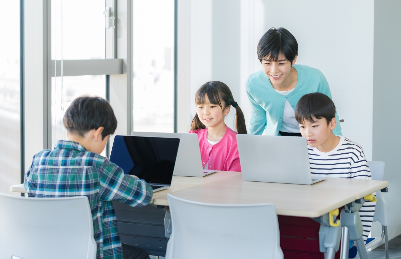 絆がやる気を引き出すイメージ